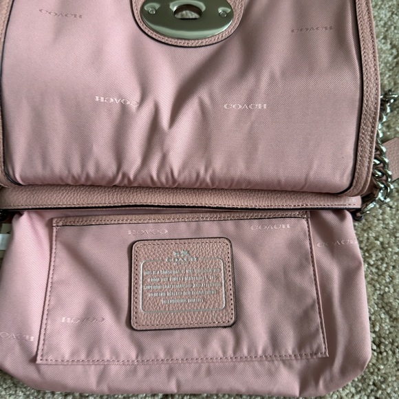 Coach 53083 blush pink pebble leather crosstown crossbody - Picture 4 of 13